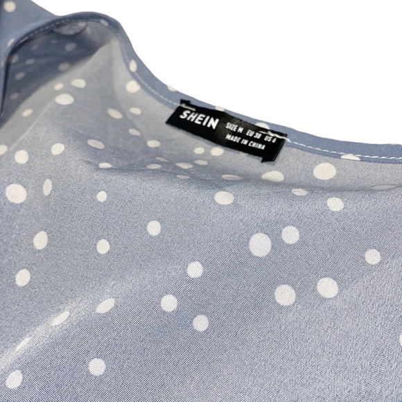 Adorable blue crop top - Picture 2 of 5